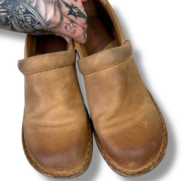B.O.C BORN Concepts Mocha Peggy Leather Slip-On Comfort Shoe By BORN Clogs 8.5 - Picture 3 of 9